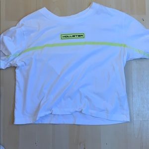 hollister tee!
